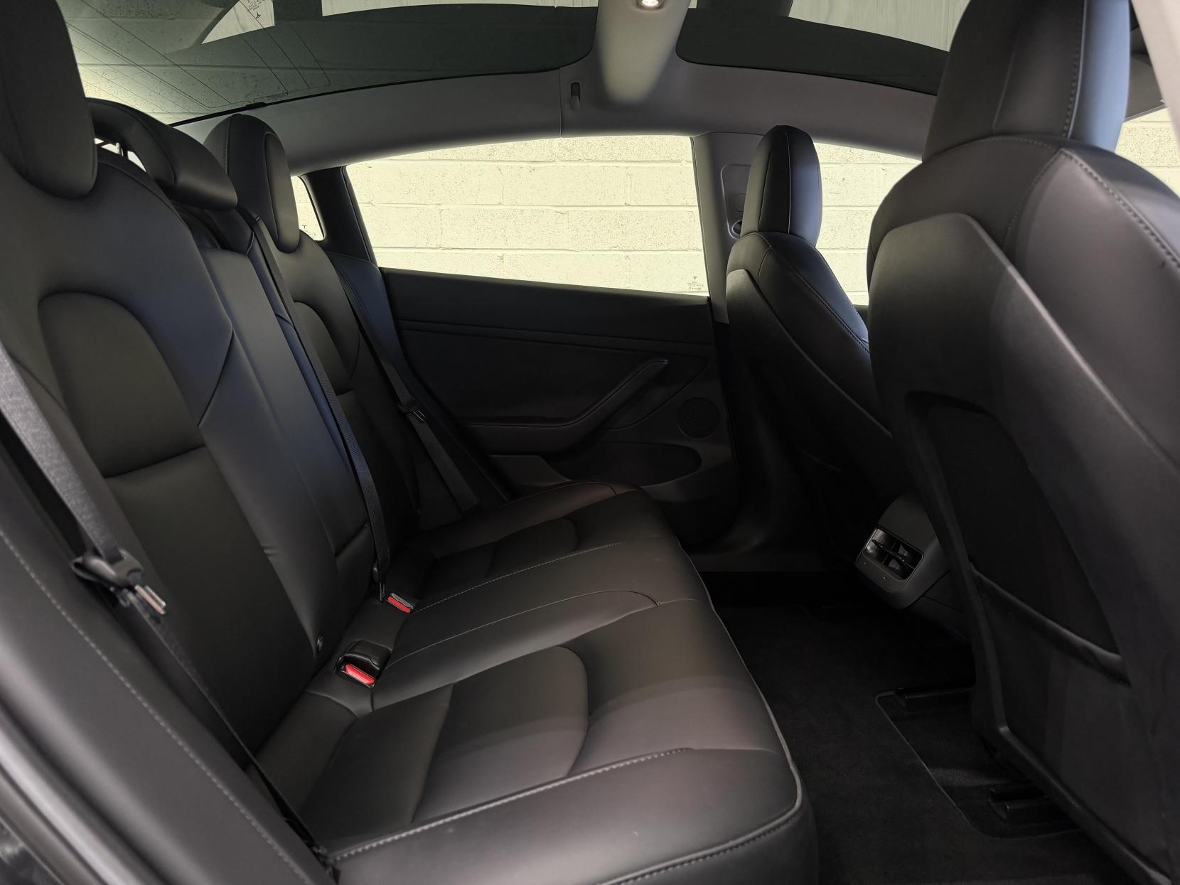 Tesla Model 3 (Dual Motor) Long Range Saloon 4dr Electric Auto 4WDE (346 ps)