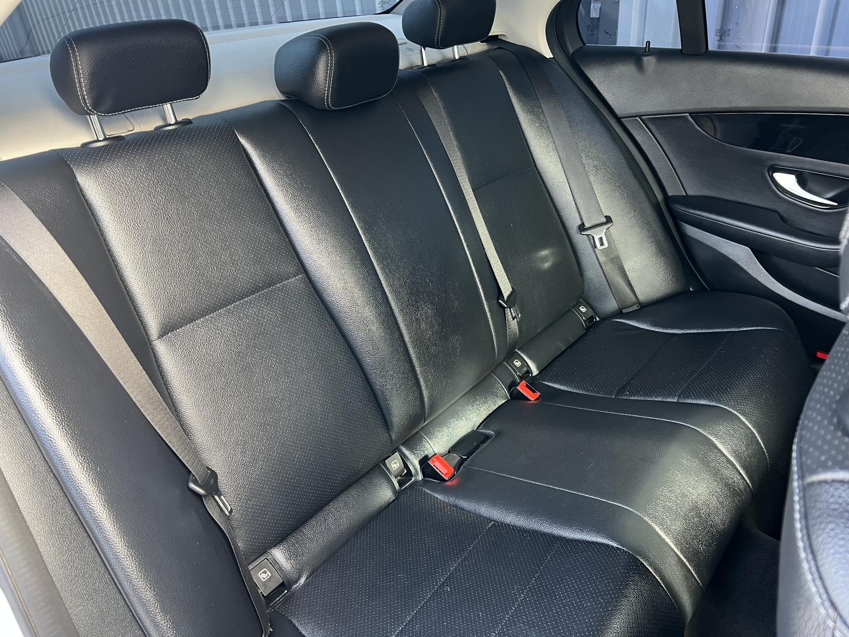 Mercedes-Benz C Class 2.0 C200 SE Saloon 4dr Petrol Manual Euro 6 (s/s) (184 ps)