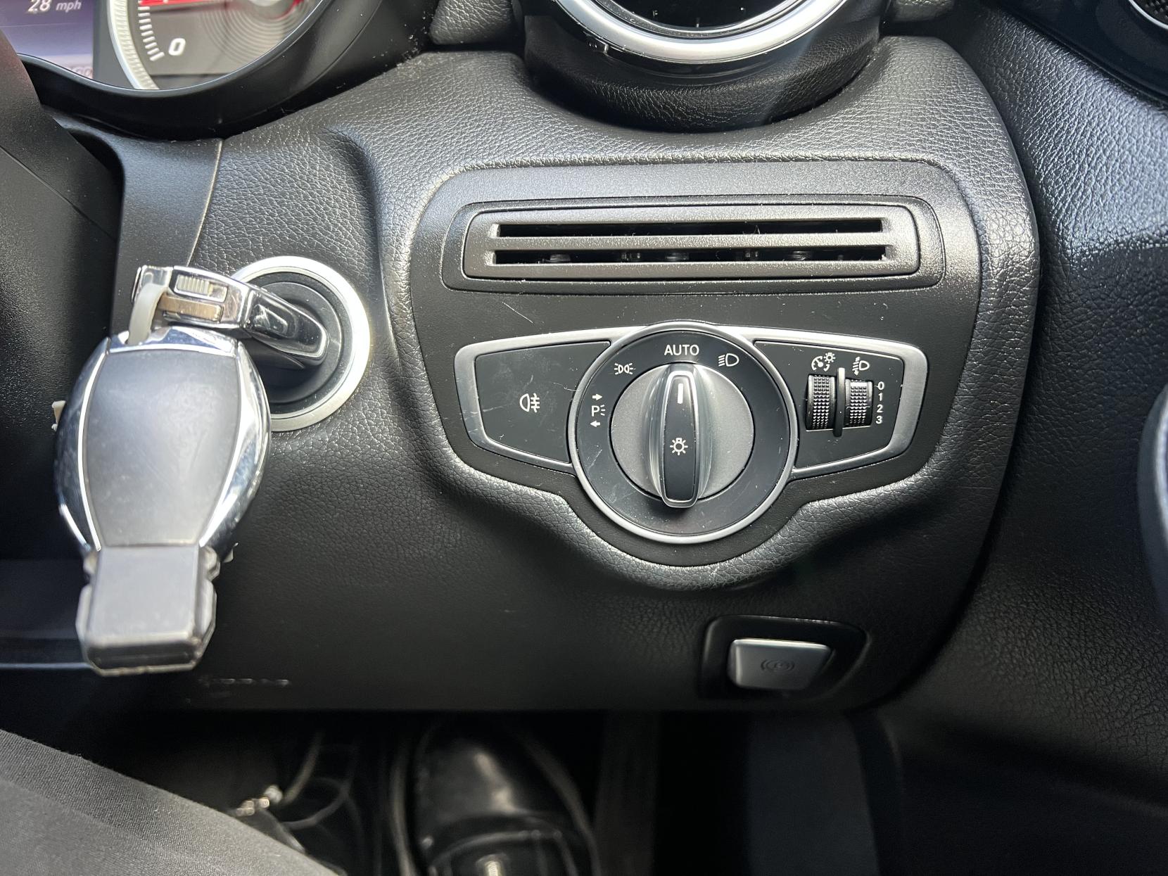 Mercedes-Benz C Class 2.0 C200 SE Saloon 4dr Petrol Manual Euro 6 (s/s) (184 ps)