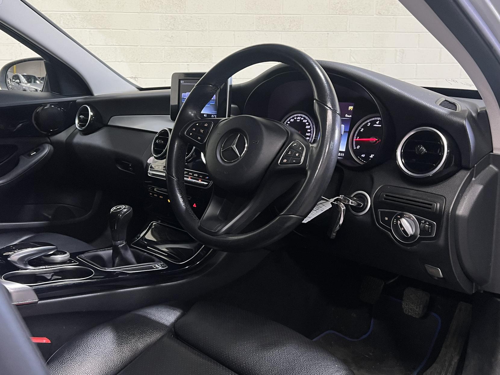 Mercedes-Benz C Class 2.0 C200 SE Saloon 4dr Petrol Manual Euro 6 (s/s) (184 ps)