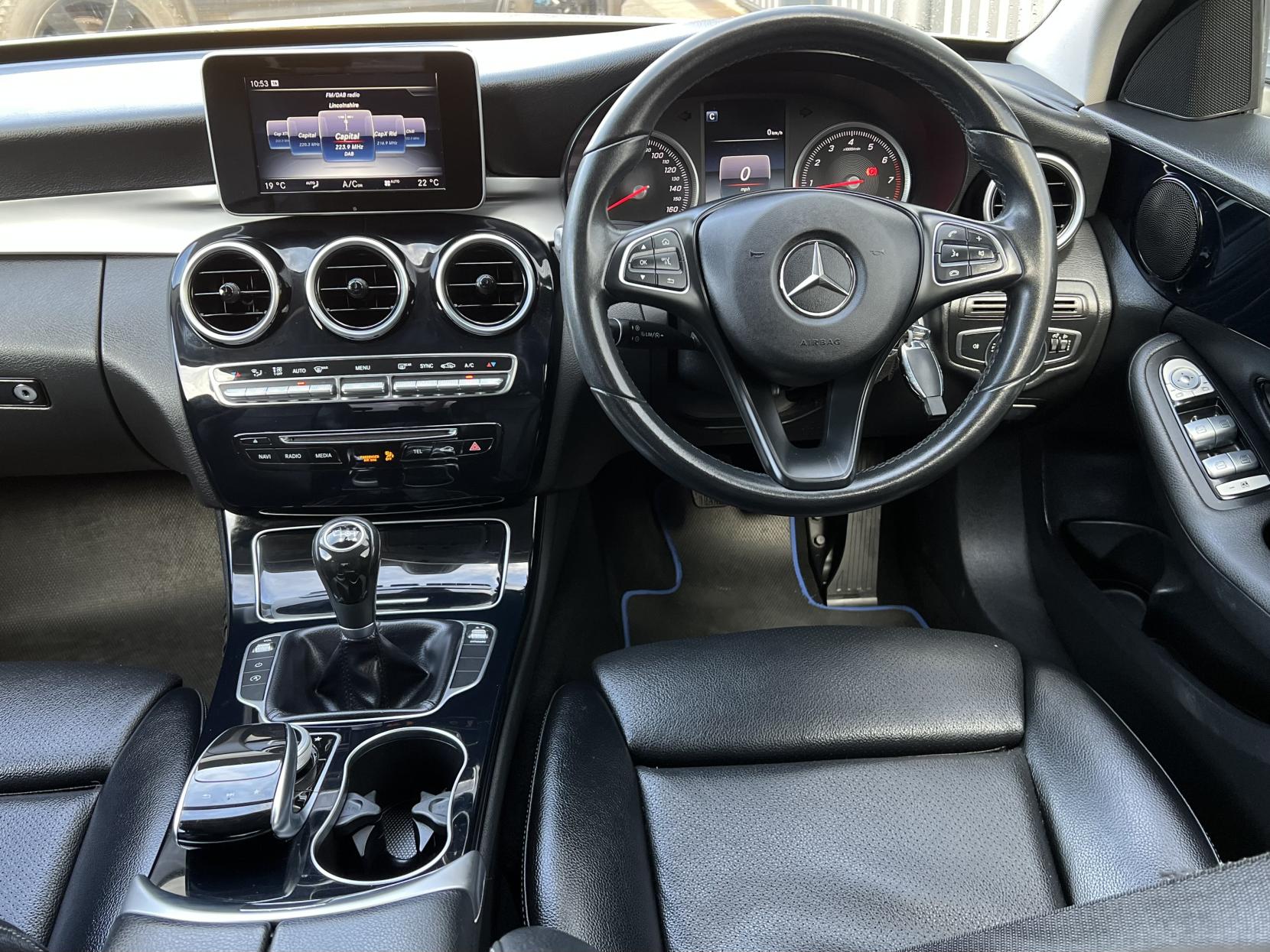 Mercedes-Benz C Class 2.0 C200 SE Saloon 4dr Petrol Manual Euro 6 (s/s) (184 ps)