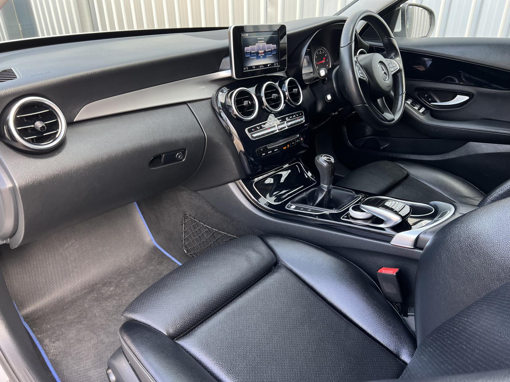 Mercedes-Benz C Class 2.0 C200 SE Saloon 4dr Petrol Manual Euro 6 (s/s) (184 ps)