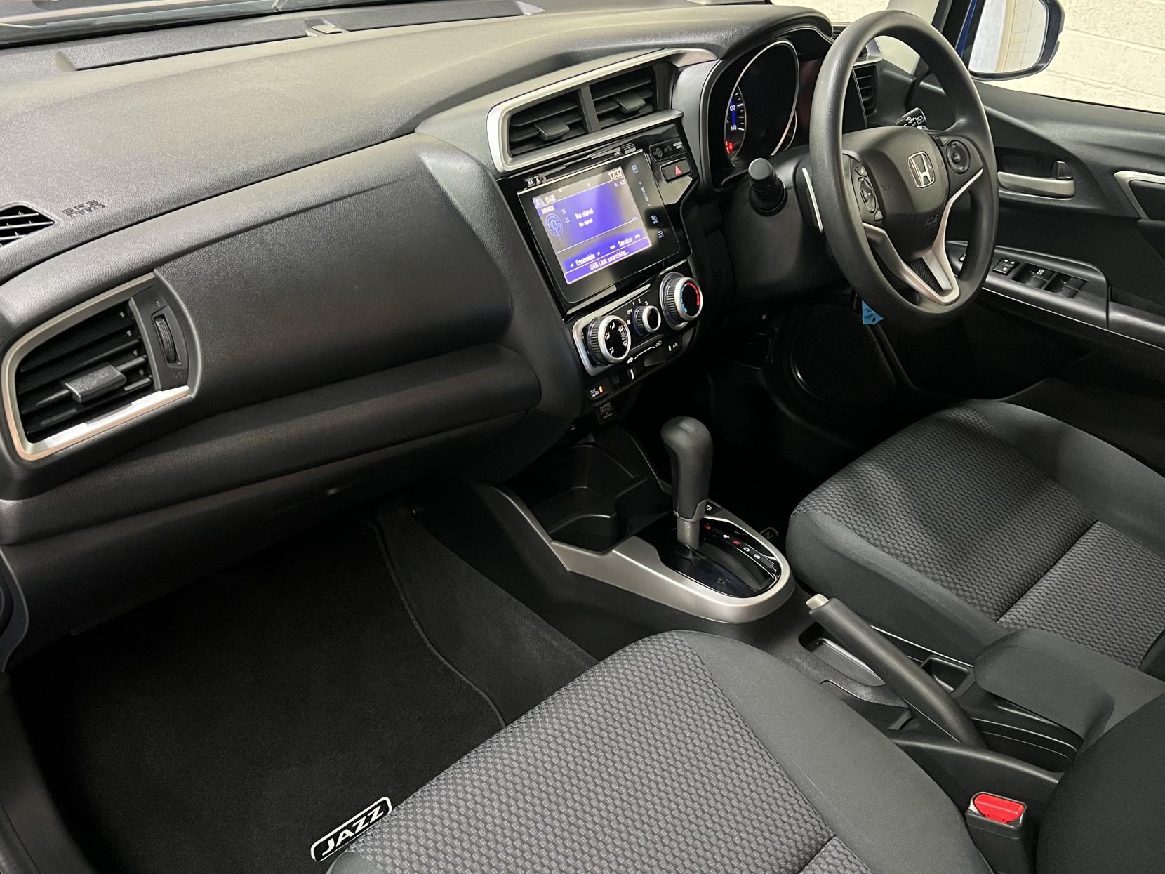 Honda Jazz 1.3 i-VTEC SE Hatchback 5dr Petrol CVT Euro 6 (s/s) (102 ps)