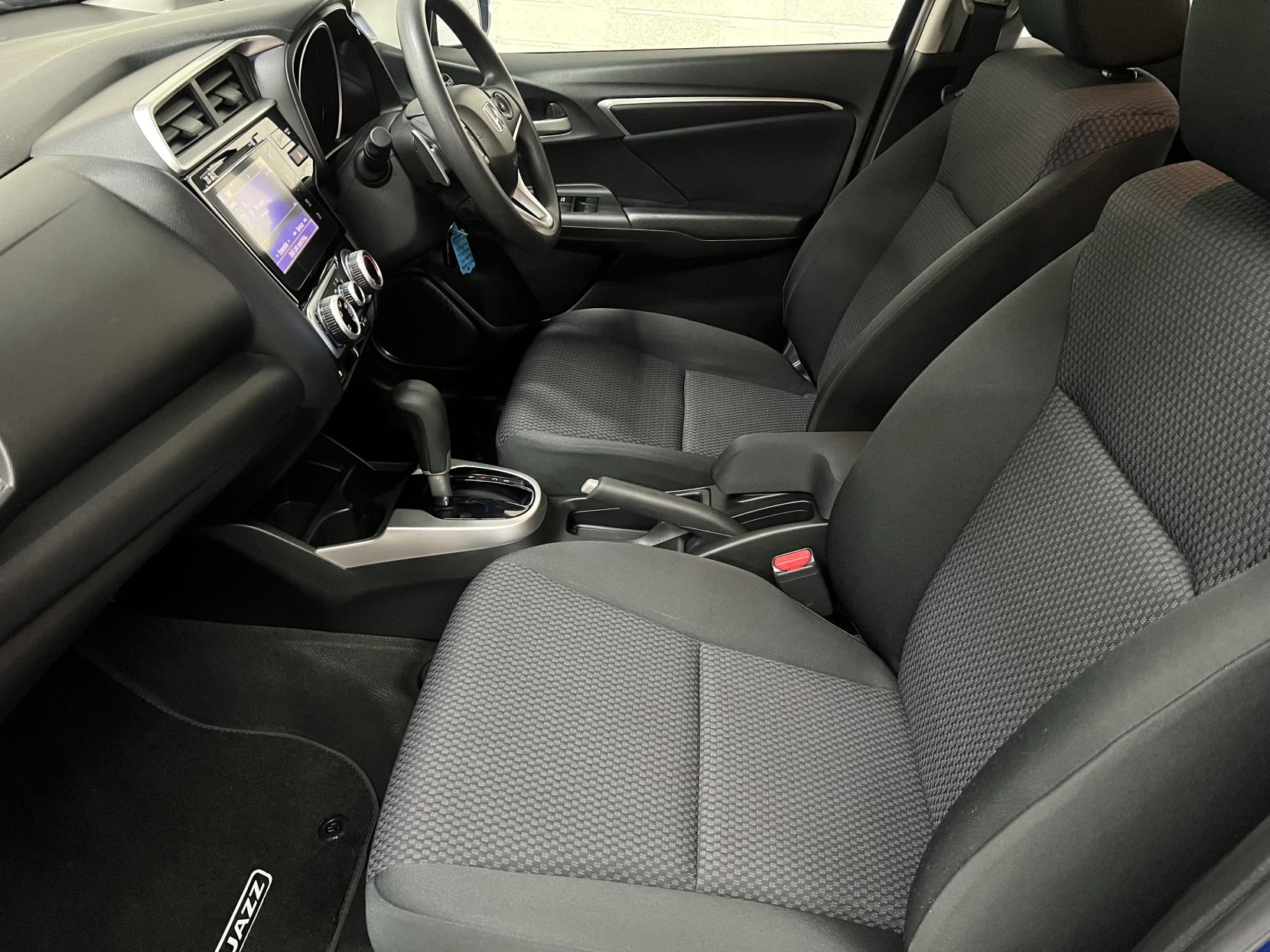 Honda Jazz 1.3 i-VTEC SE Hatchback 5dr Petrol CVT Euro 6 (s/s) (102 ps)