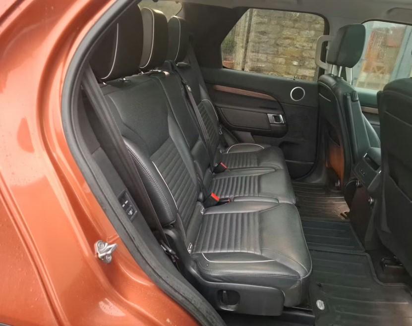 Land Rover Discovery 3.0 SD V6 HSE SUV 5dr Diesel Auto 4WD Euro 6 (s/s) (306 ps)