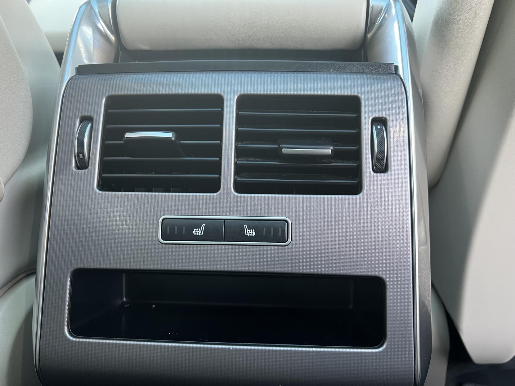 Land Rover Range Rover Sport 3.0 SD V6 HSE SUV 5dr Diesel Auto 4WD Euro 6 (s/s) (306 ps)