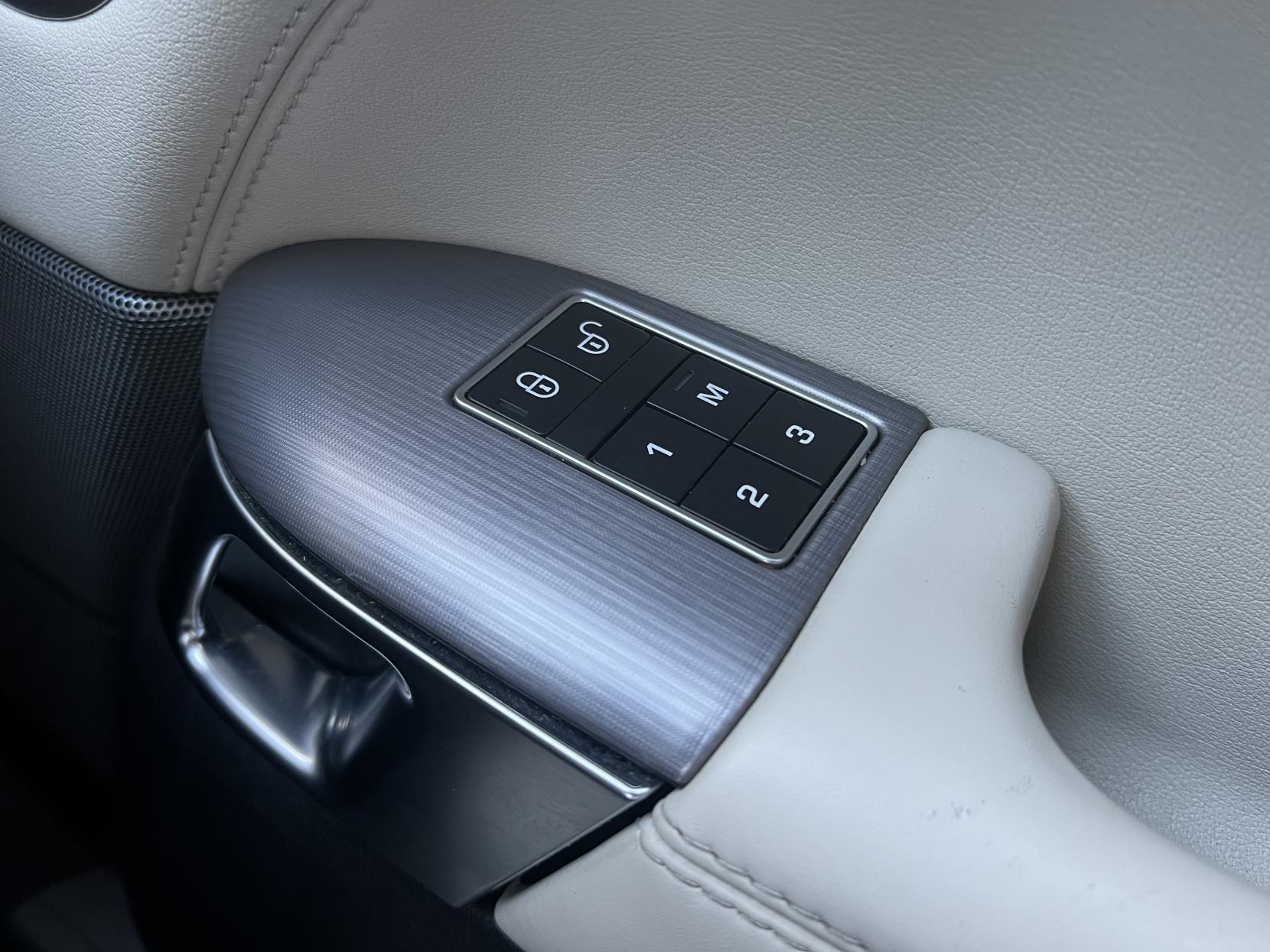 Land Rover Range Rover Sport 3.0 SD V6 HSE SUV 5dr Diesel Auto 4WD Euro 6 (s/s) (306 ps)