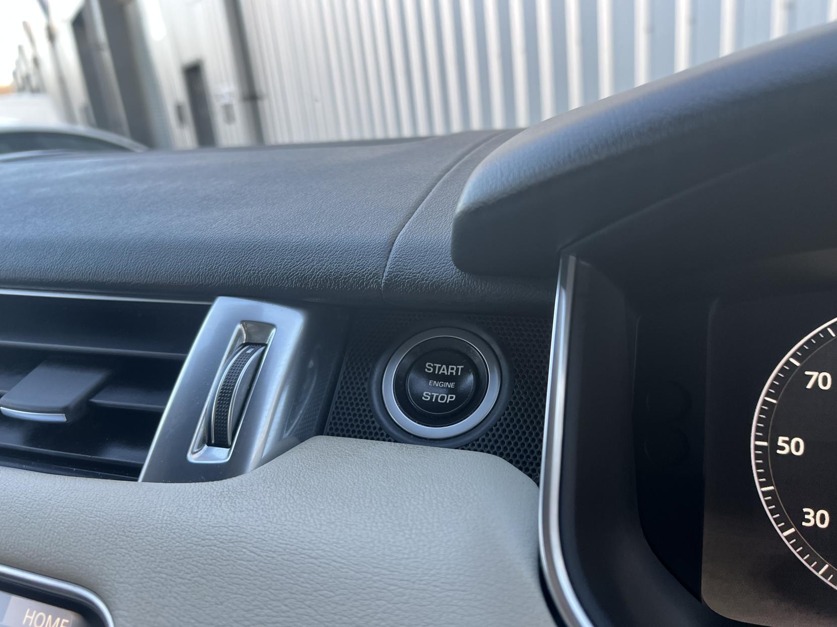 Land Rover Range Rover Sport 3.0 SD V6 HSE SUV 5dr Diesel Auto 4WD Euro 6 (s/s) (306 ps)