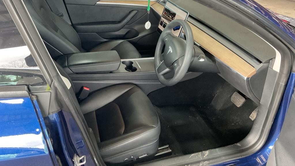 Tesla Model 3 Standard Range Plus Saloon 4dr Electric Auto RWD (241 bhp)