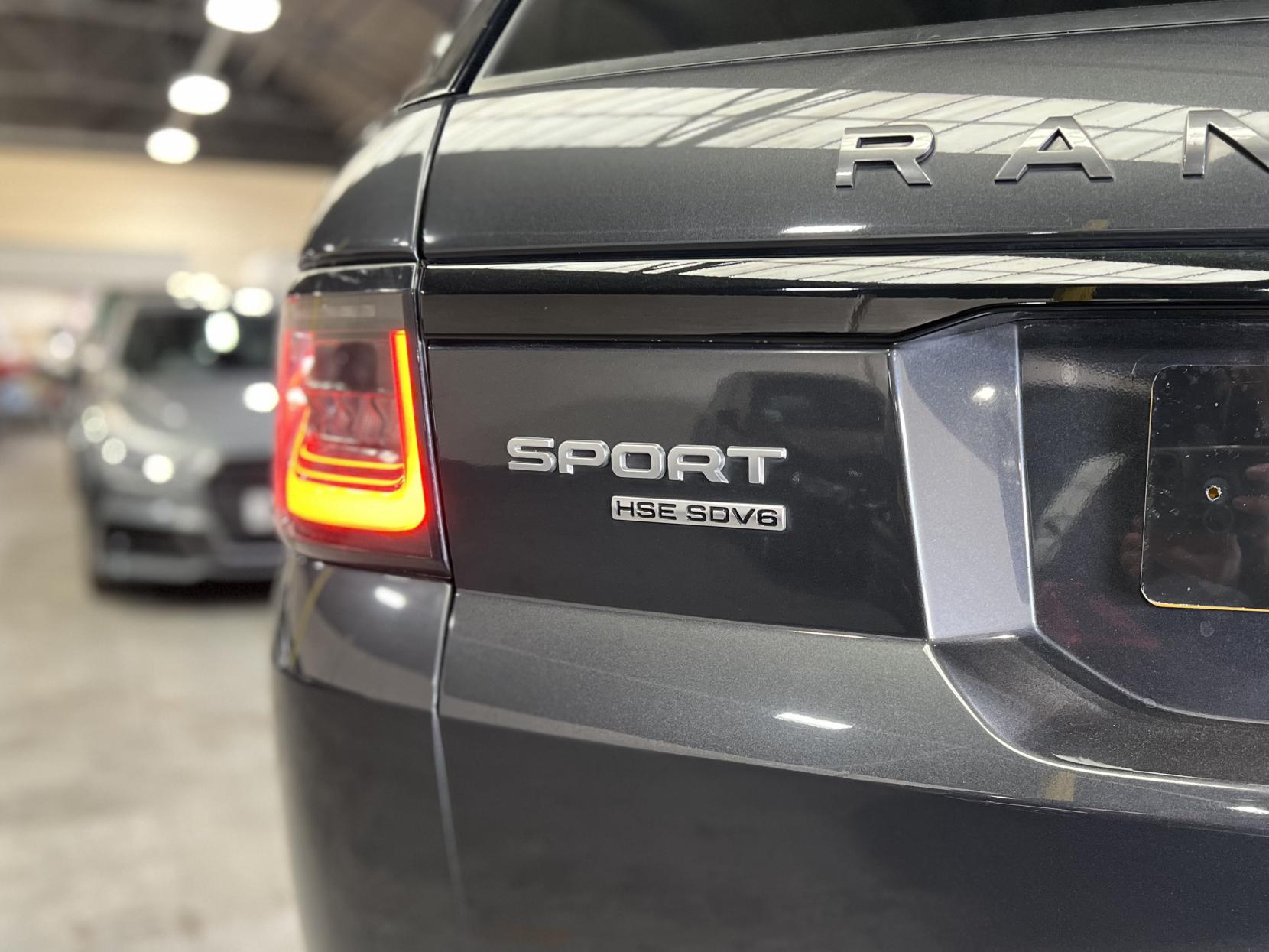 Land Rover Range Rover Sport 3.0 SD V6 HSE Dynamic SUV 5dr Diesel Auto 4WD Euro 6 (s/s) (306 ps)