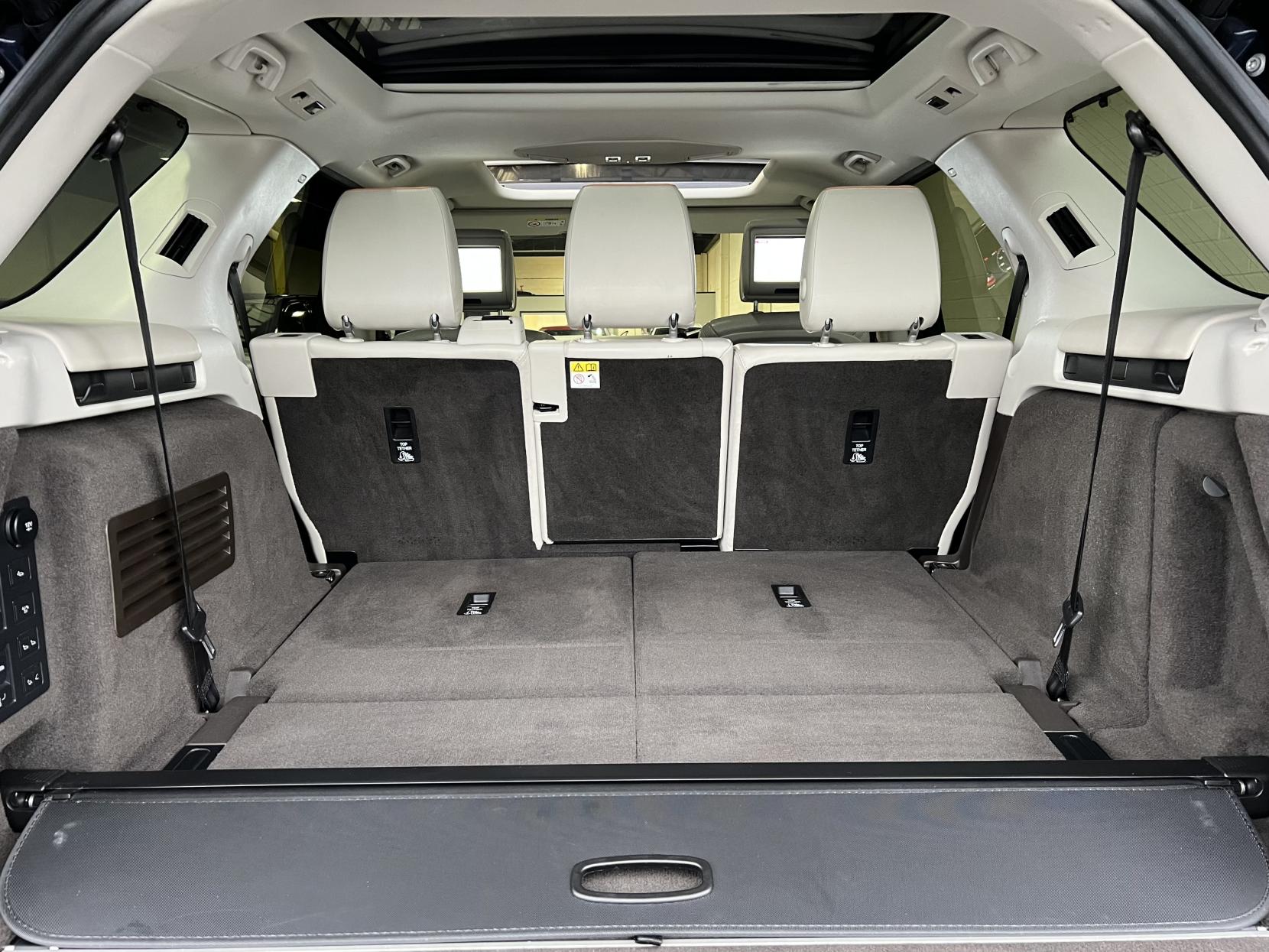 Land Rover Discovery 3.0 SD V6 HSE Luxury SUV 5dr Diesel Auto 4WD Euro 6 (s/s) (306 ps)