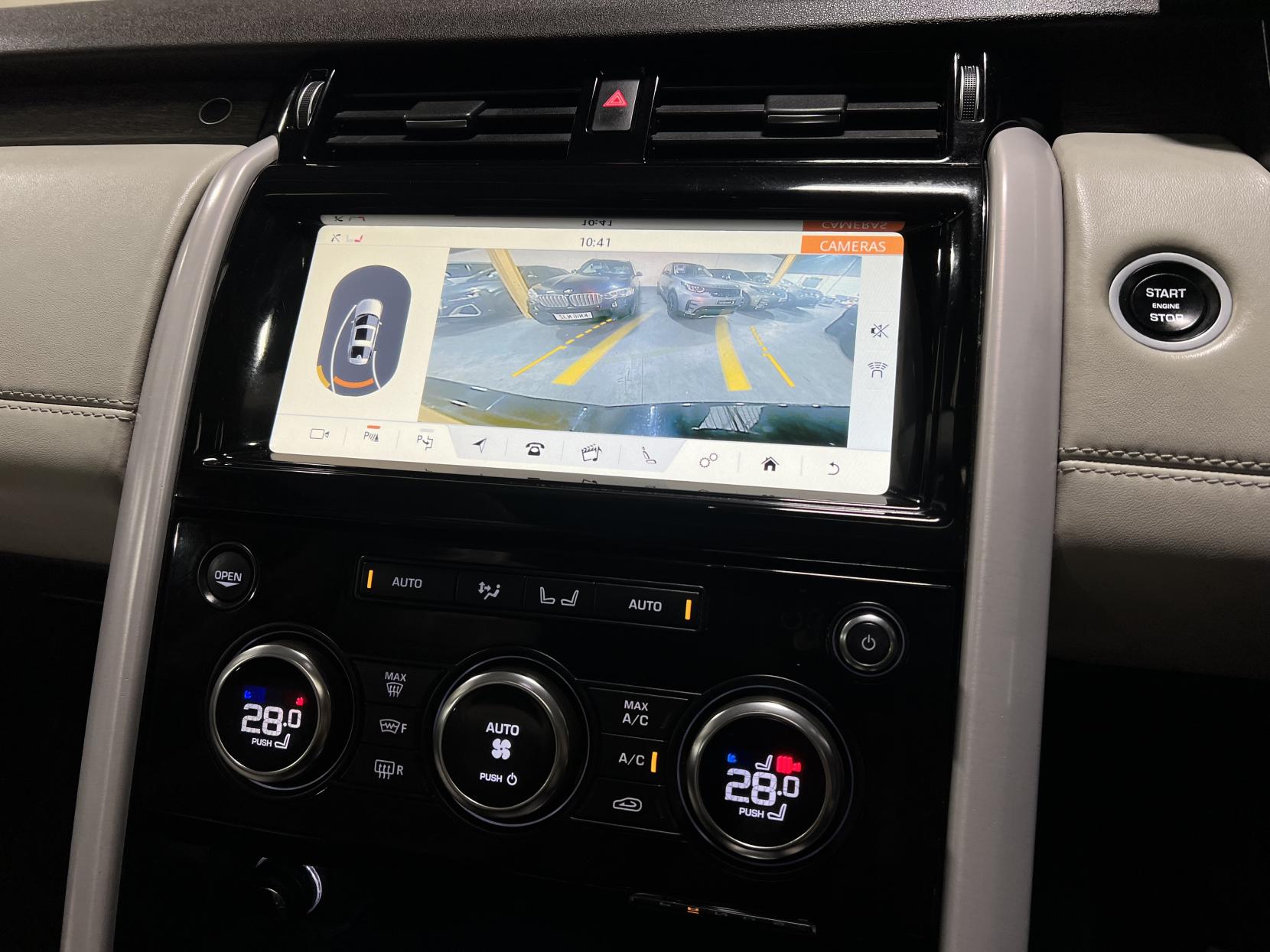 Land Rover Discovery 3.0 SD V6 HSE Luxury SUV 5dr Diesel Auto 4WD Euro 6 (s/s) (306 ps)