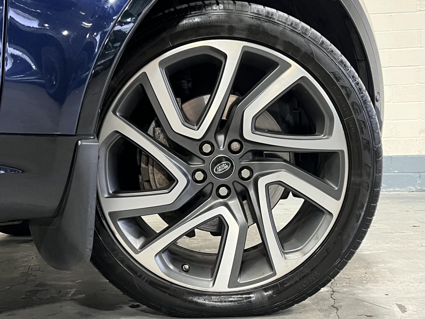 Land Rover Discovery 3.0 SD V6 HSE Luxury SUV 5dr Diesel Auto 4WD Euro 6 (s/s) (306 ps)