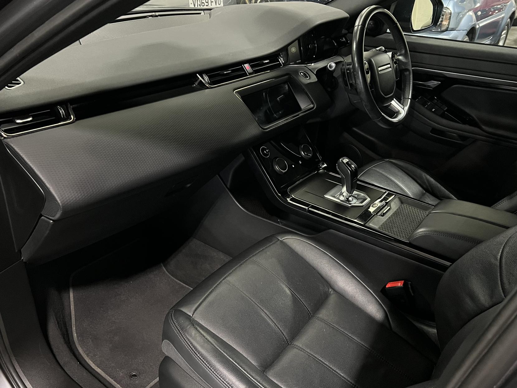 Land Rover Range Rover Evoque 2.0 P200 MHEV R-Dynamic S SUV 5dr Petrol Auto 4WD Euro 6 (s/s) (200 ps)