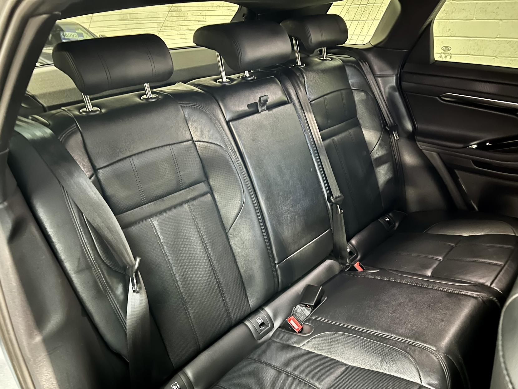 Land Rover Range Rover Evoque 2.0 P200 MHEV R-Dynamic S SUV 5dr Petrol Auto 4WD Euro 6 (s/s) (200 ps)