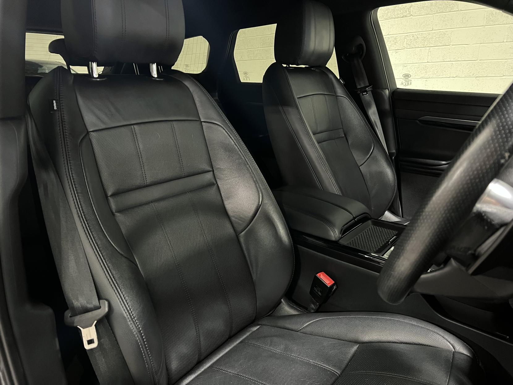 Land Rover Range Rover Evoque 2.0 P200 MHEV R-Dynamic S SUV 5dr Petrol Auto 4WD Euro 6 (s/s) (200 ps)