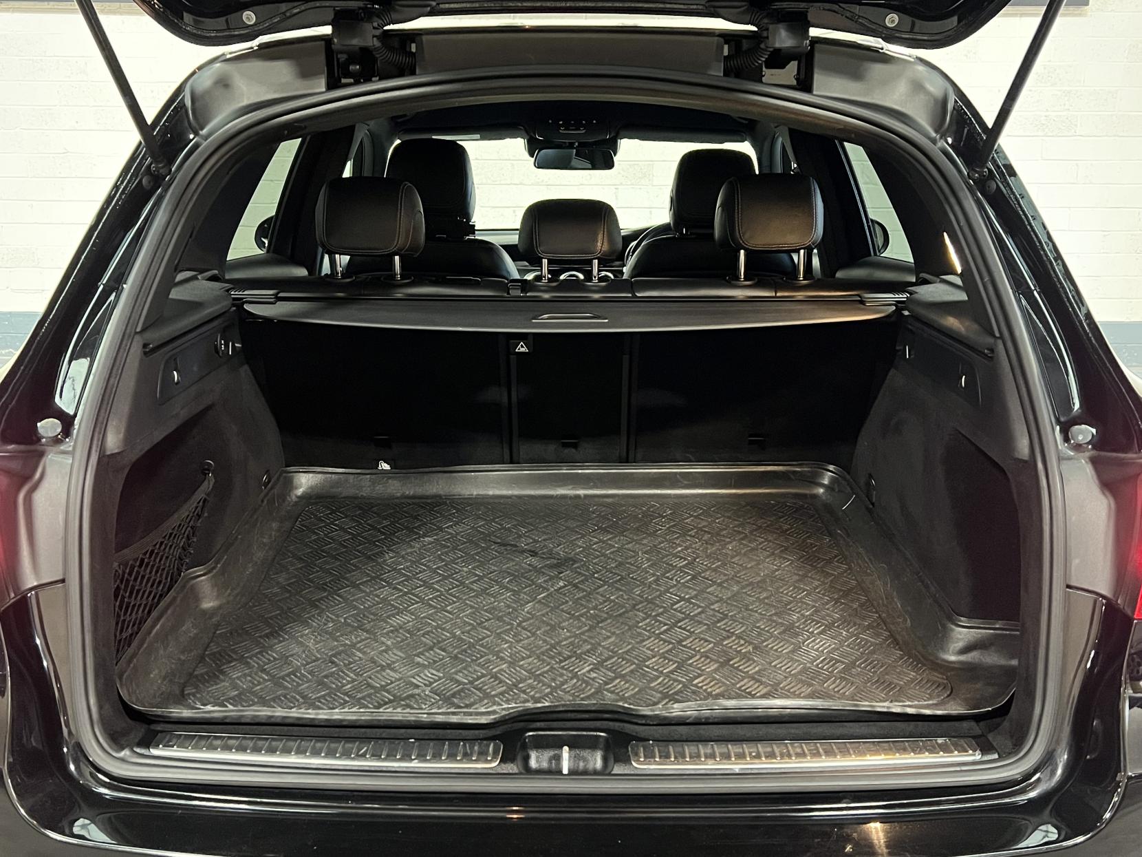 Mercedes-Benz GLC 2.1 GLC220d AMG Line SUV 5dr Diesel G-Tronic 4MATIC Euro 6 (s/s) (170 ps)