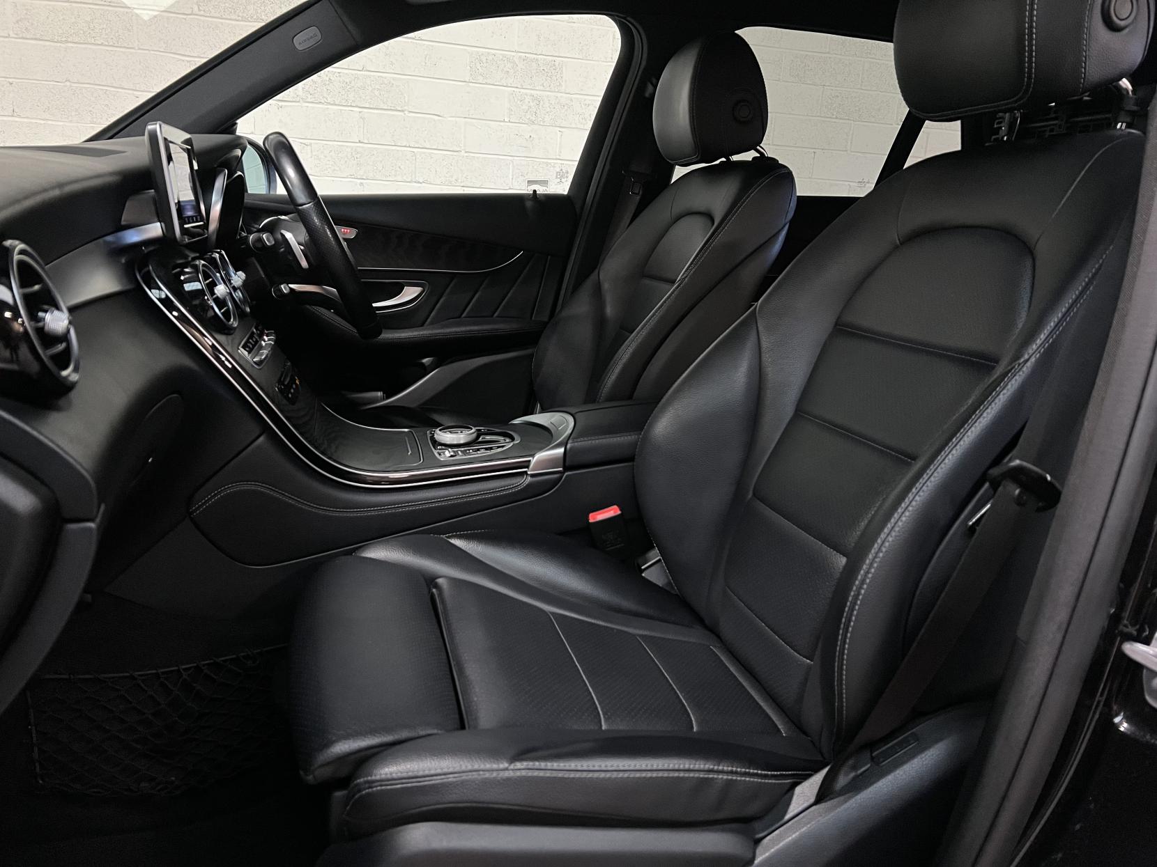 Mercedes-Benz GLC 2.1 GLC220d AMG Line SUV 5dr Diesel G-Tronic 4MATIC Euro 6 (s/s) (170 ps)