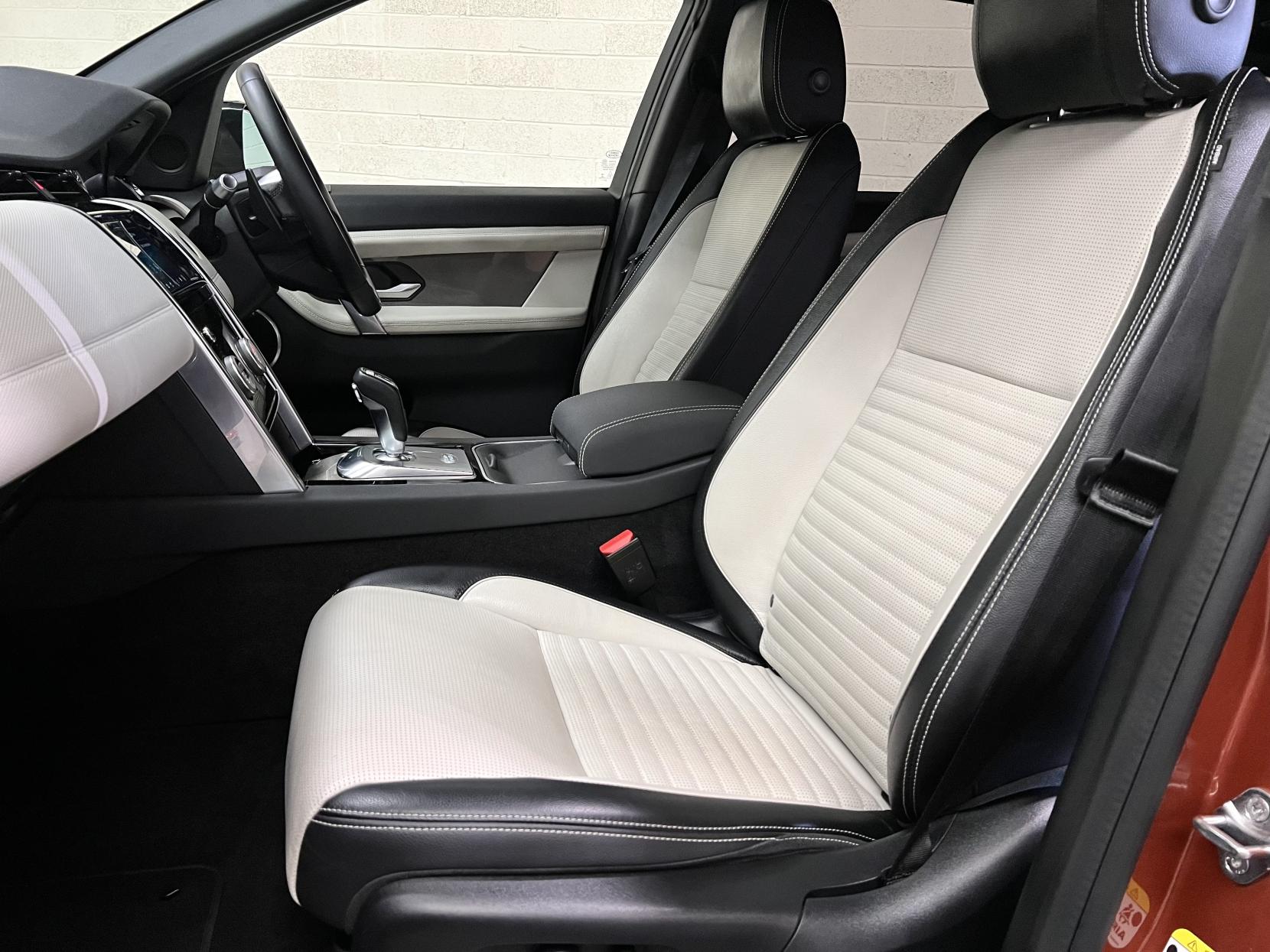 Land Rover Discovery Sport 1.5 P300e 12.2kWh R-Dynamic S SUV 5dr Petrol Plug-in Hybrid Auto 4WD Euro 6 (s/s) (309 ps)
