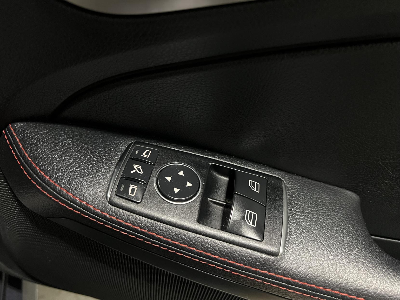 Mercedes-Benz SLK 2.1 SLK250 CDI AMG Sport Convertible 2dr Diesel G-Tronic+ Euro 5 (s/s) (204 ps)