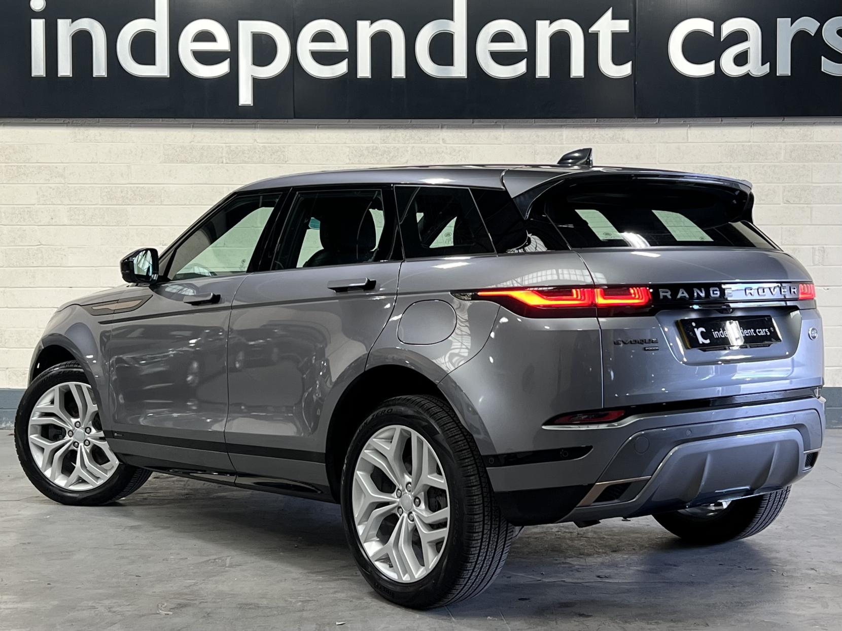 Land Rover Range Rover Evoque 1.5 P300e 12.2kWh R-Dynamic SE SUV 5dr Petrol Plug-in Hybrid Auto 4WD Euro 6 (s/s) (309 ps)