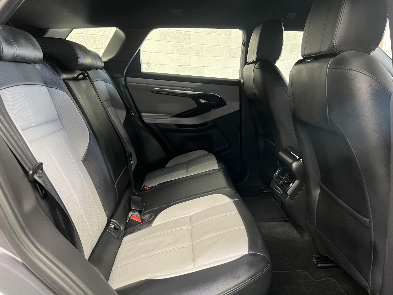 Land Rover Range Rover Evoque 1.5 P300e 12.2kWh R-Dynamic SE SUV 5dr Petrol Plug-in Hybrid Auto 4WD Euro 6 (s/s) (309 ps)