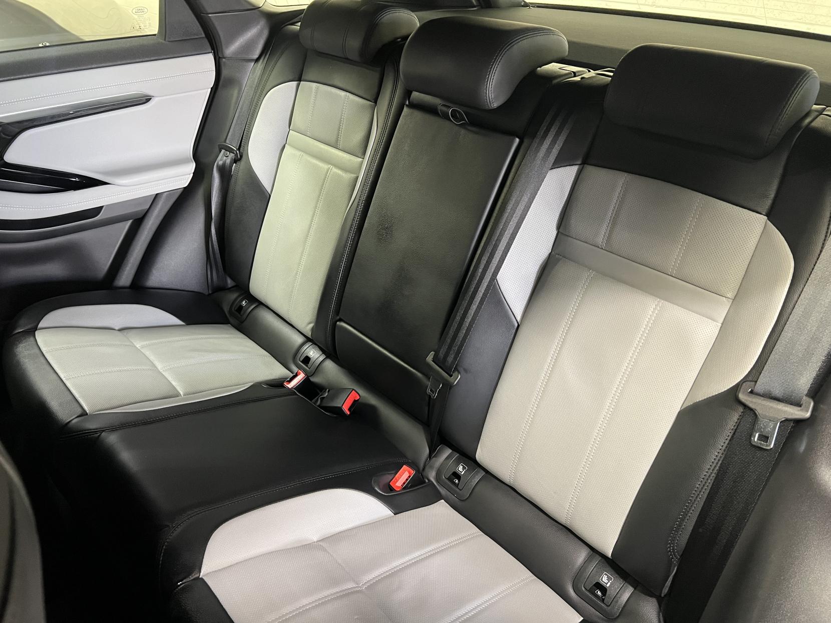Land Rover Range Rover Evoque 1.5 P300e 12.2kWh R-Dynamic SE SUV 5dr Petrol Plug-in Hybrid Auto 4WD Euro 6 (s/s) (309 ps)