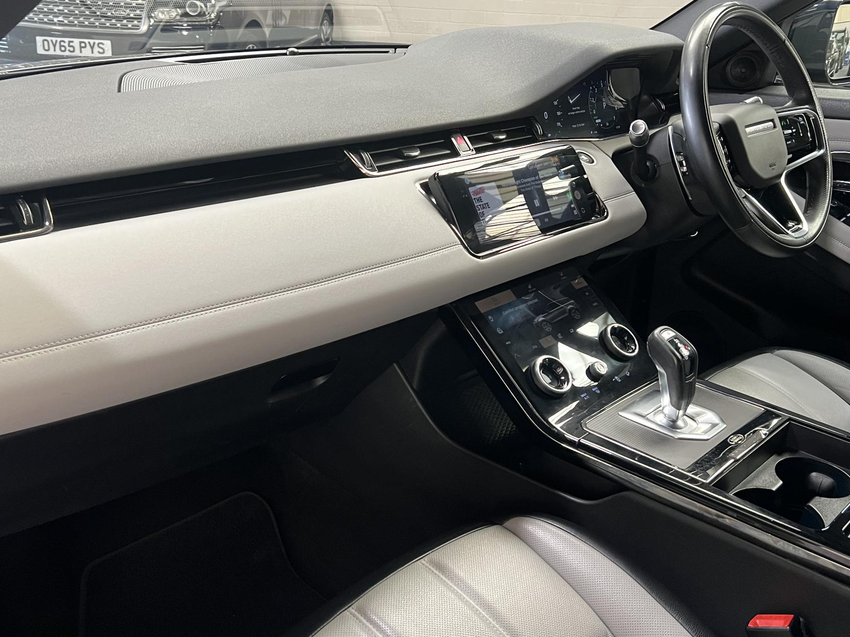 Land Rover Range Rover Evoque 1.5 P300e 12.2kWh R-Dynamic SE SUV 5dr Petrol Plug-in Hybrid Auto 4WD Euro 6 (s/s) (309 ps)