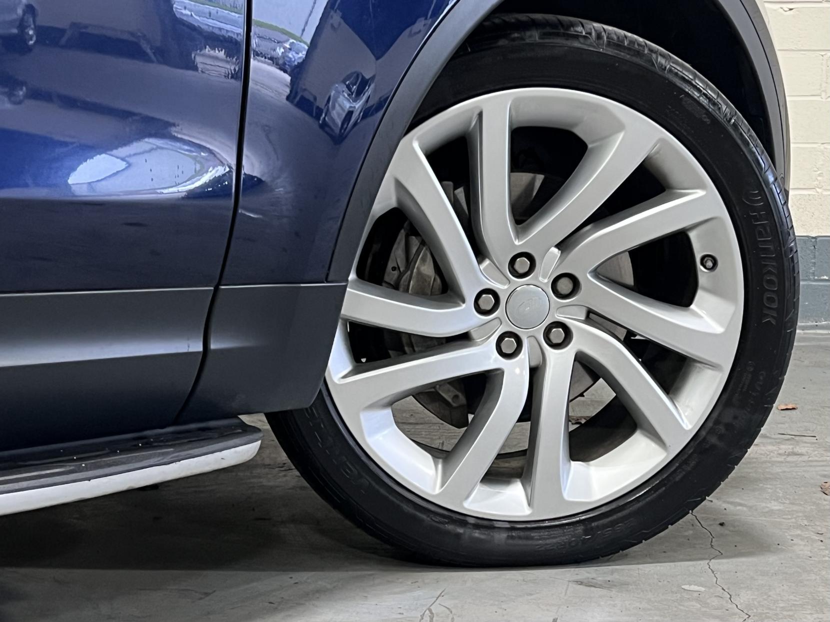 Land Rover Discovery 3.0 SD V6 HSE Luxury SUV 5dr Diesel Auto 4WD Euro 6 (s/s) (306 ps)