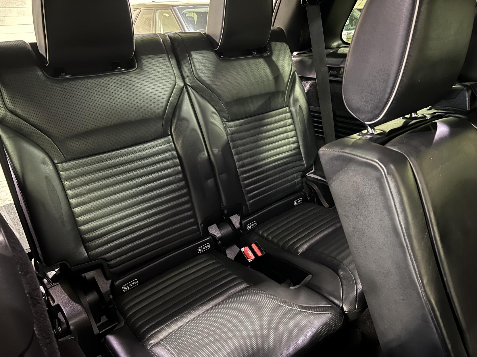 Land Rover Discovery 3.0 SD V6 HSE Luxury SUV 5dr Diesel Auto 4WD Euro 6 (s/s) (306 ps)