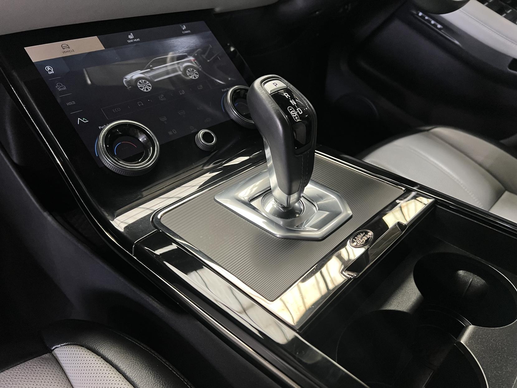 Land Rover Range Rover Evoque 1.5 P300e 12.2kWh R-Dynamic SE SUV 5dr Petrol Plug-in Hybrid Auto 4WD Euro 6 (s/s) (309 ps)