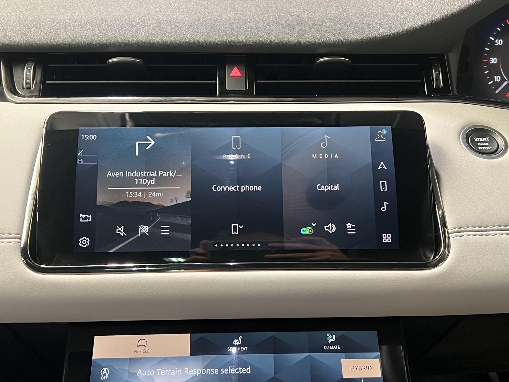 Land Rover Range Rover Evoque 1.5 P300e 12.2kWh R-Dynamic SE SUV 5dr Petrol Plug-in Hybrid Auto 4WD Euro 6 (s/s) (309 ps)