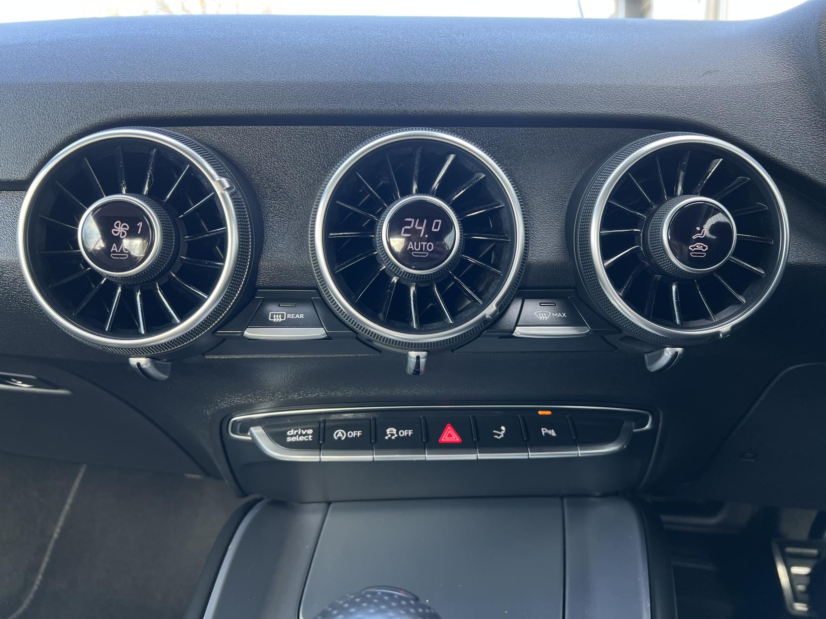 Audi TT 2.0 TFSI S line Coupe 3dr Petrol S Tronic Euro 6 (s/s) (230 ps)