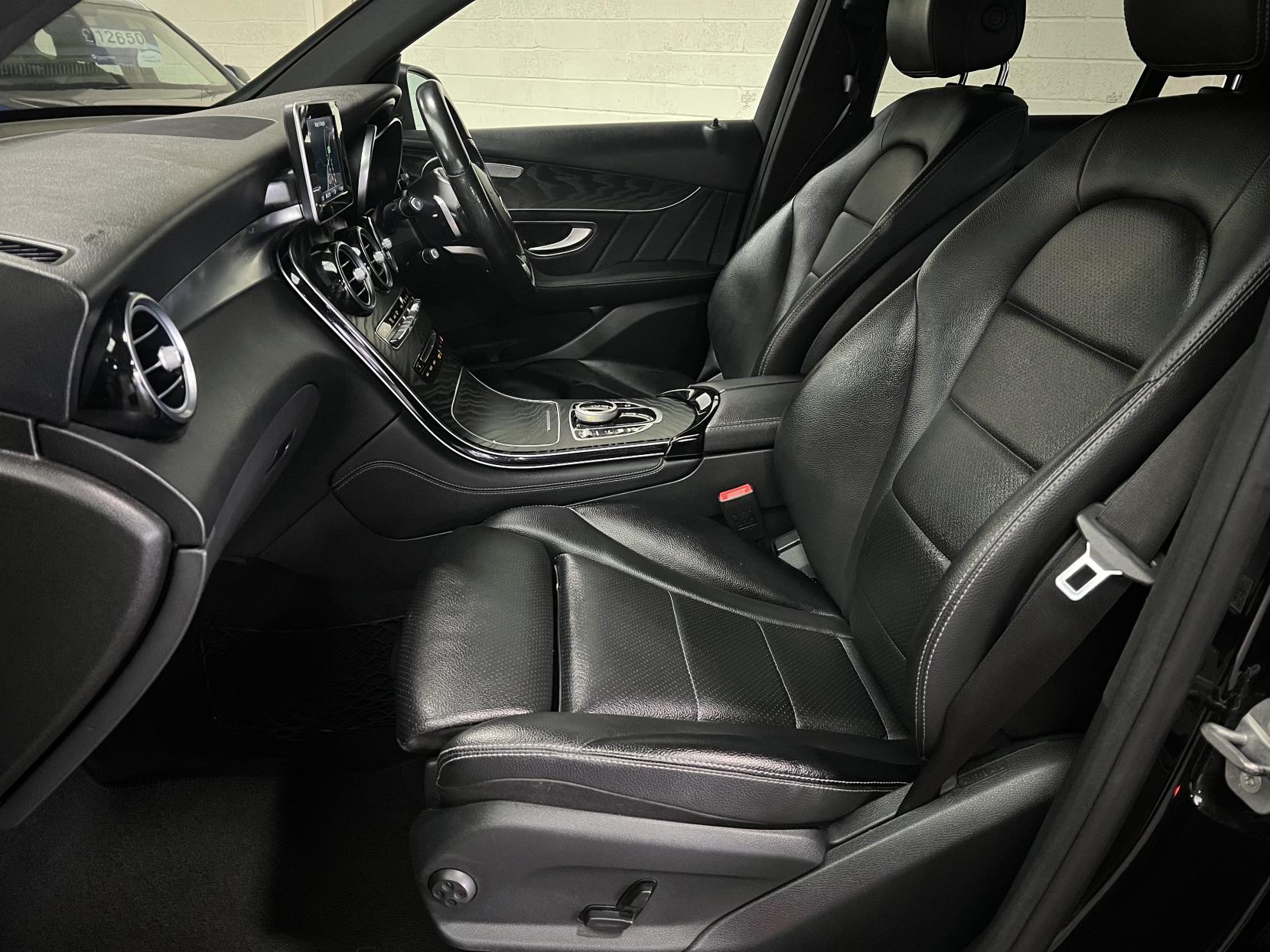 Mercedes-Benz GLC 2.1 GLC220d AMG Line SUV 5dr Diesel G-Tronic 4MATIC Euro 6 (s/s) (170 ps)