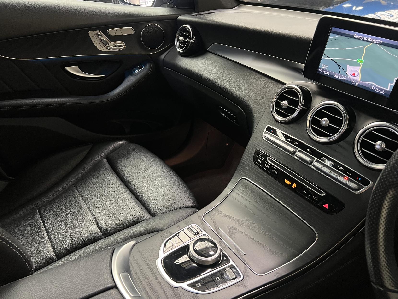 Mercedes-Benz GLC 2.0 GLC250 AMG Line (Premium) SUV 5dr Petrol G-Tronic+ 4MATIC Euro 6 (s/s) (211 ps)