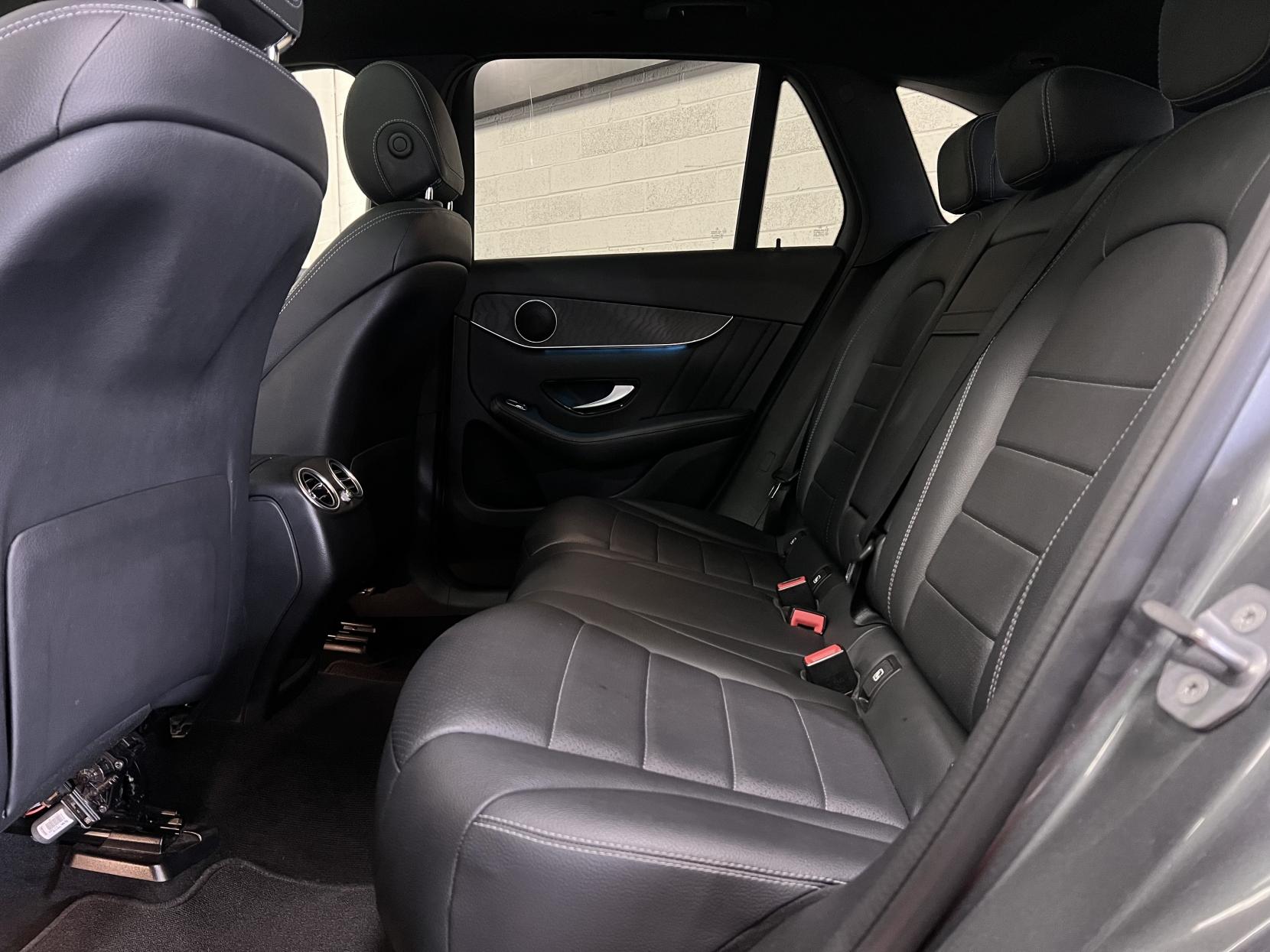Mercedes-Benz GLC 2.0 GLC250 AMG Line (Premium) SUV 5dr Petrol G-Tronic+ 4MATIC Euro 6 (s/s) (211 ps)