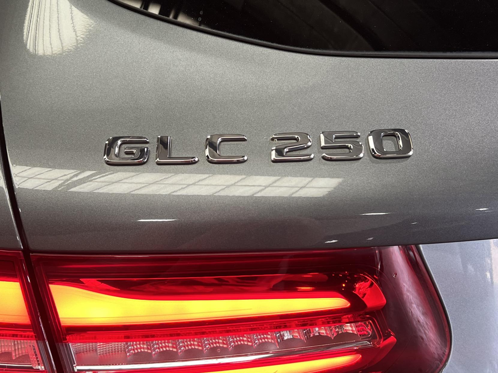 Mercedes-Benz GLC 2.0 GLC250 AMG Line (Premium) SUV 5dr Petrol G-Tronic+ 4MATIC Euro 6 (s/s) (211 ps)