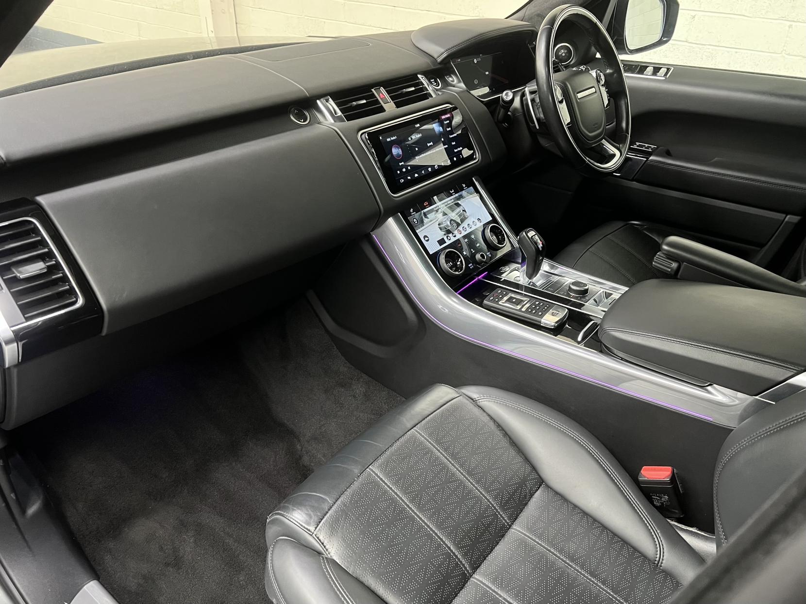 Land Rover Range Rover Sport 3.0 SD V6 Autobiography Dynamic SUV 5dr Diesel Auto 4WD Euro 6 (s/s) (306 ps)