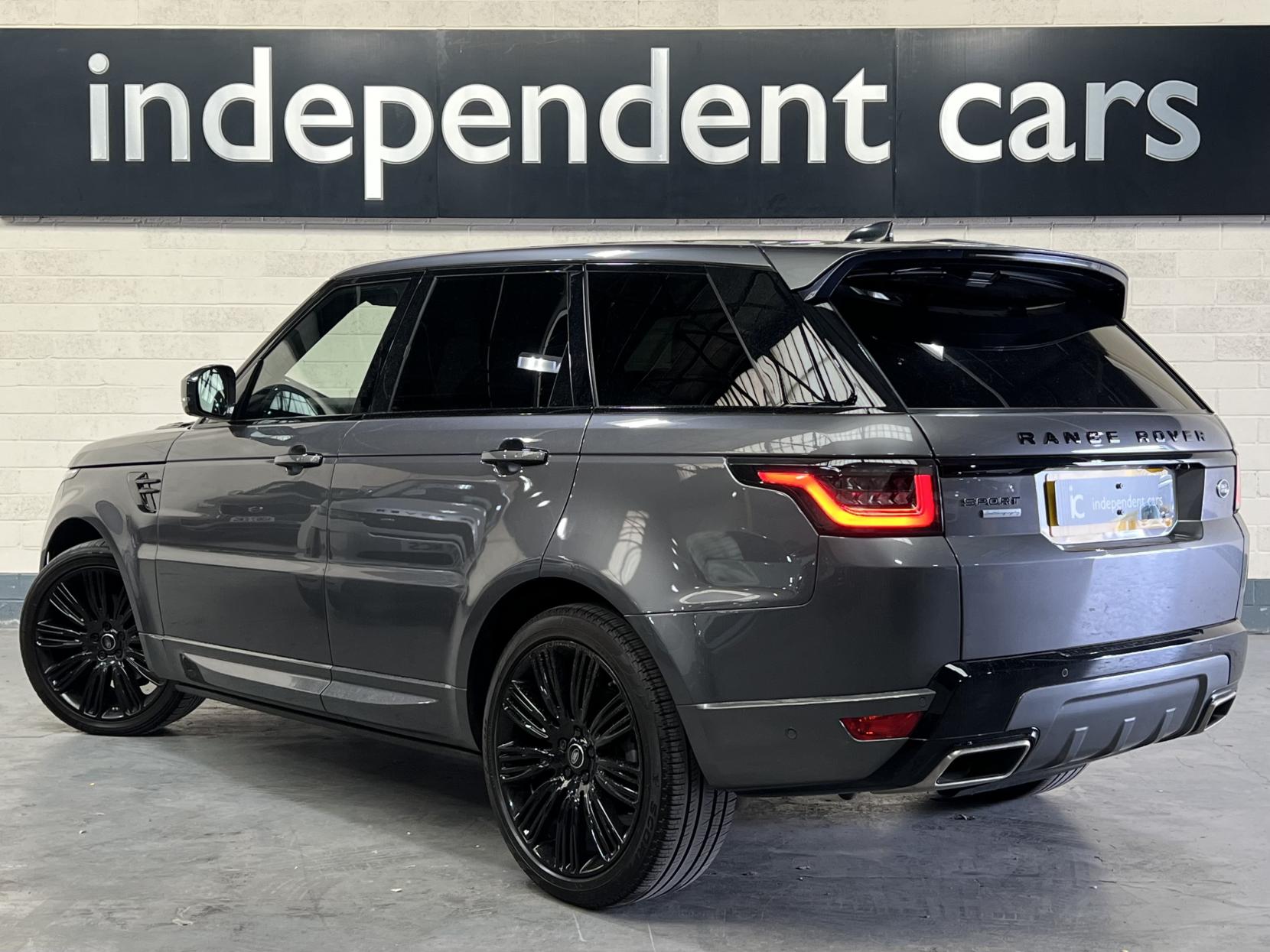 Land Rover Range Rover Sport 3.0 SD V6 Autobiography Dynamic SUV 5dr Diesel Auto 4WD Euro 6 (s/s) (306 ps)