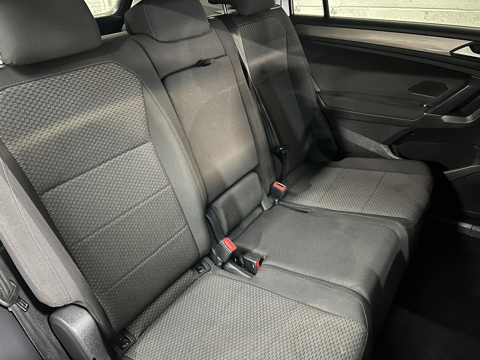 Volkswagen Tiguan Allspace 2.0 TDI Match SUV 5dr Diesel DSG 4Motion Euro 6 (s/s) (150 ps)