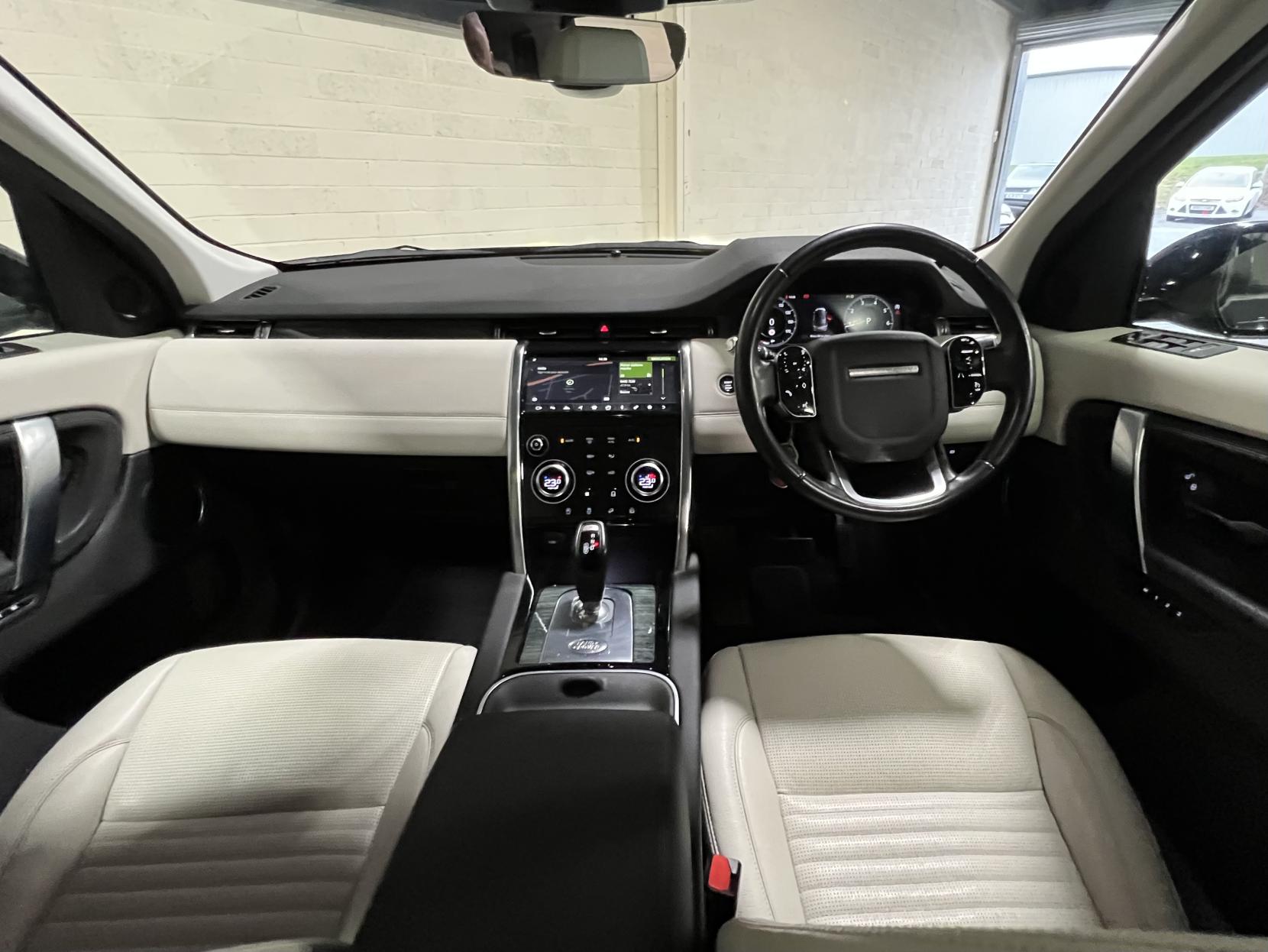 Land Rover Discovery Sport 2.0 P200 MHEV SE SUV 5dr Petrol Auto 4WD Euro 6 (s/s) (200 ps)