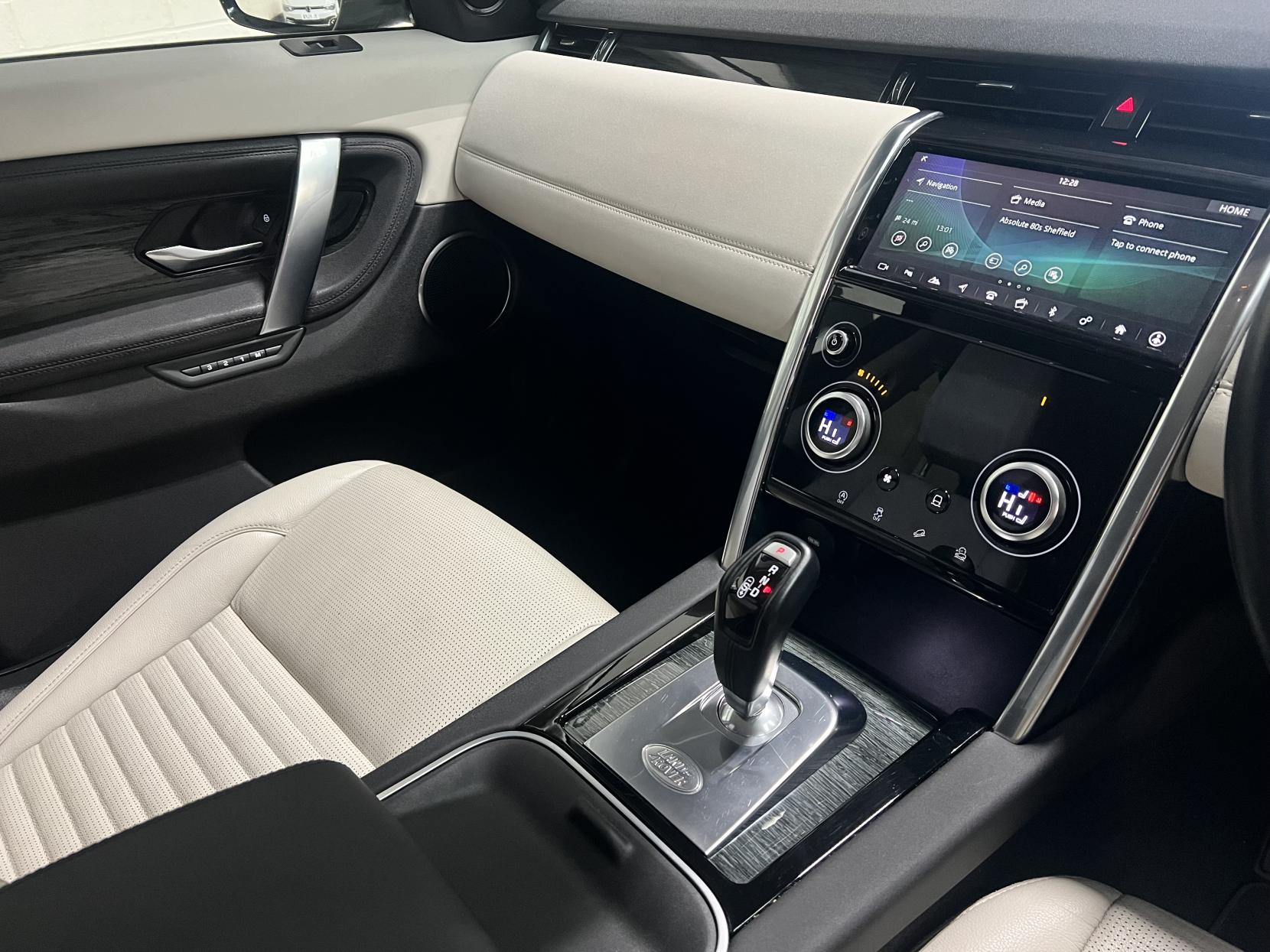 Land Rover Discovery Sport 2.0 P200 MHEV SE SUV 5dr Petrol Auto 4WD Euro 6 (s/s) (200 ps)