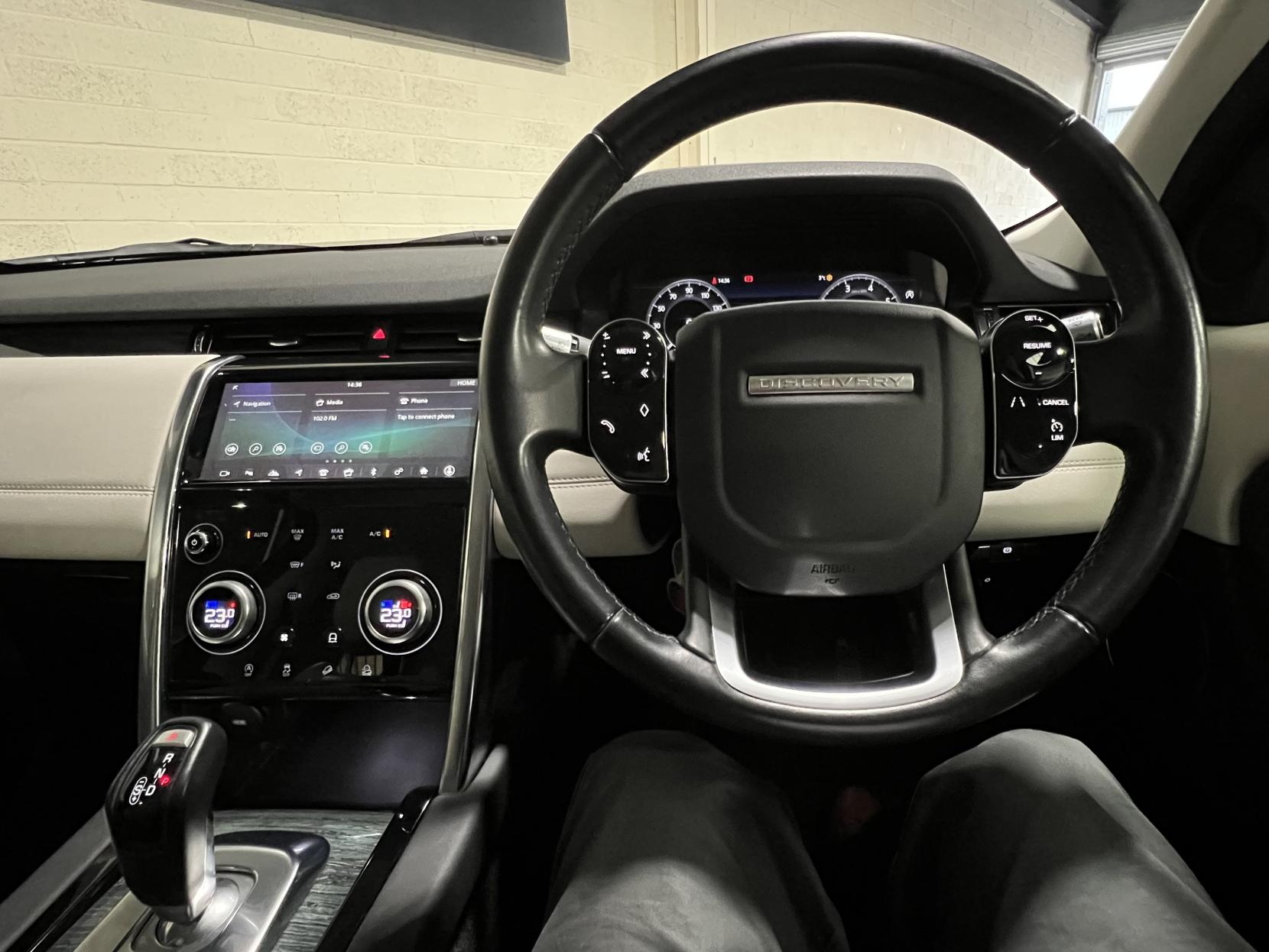 Land Rover Discovery Sport 2.0 P200 MHEV SE SUV 5dr Petrol Auto 4WD Euro 6 (s/s) (200 ps)