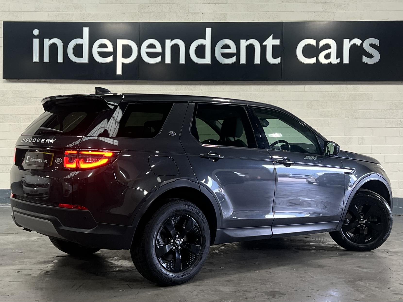 Land Rover Discovery Sport 2.0 P200 MHEV SE SUV 5dr Petrol Auto 4WD Euro 6 (s/s) (200 ps)