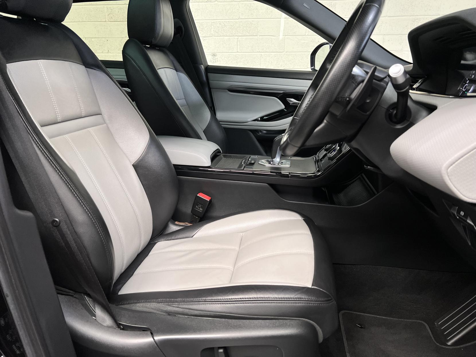 Land Rover Range Rover Evoque 2.0 P200 MHEV R-Dynamic S SUV 5dr Petrol Auto 4WD Euro 6 (s/s) (200 ps)