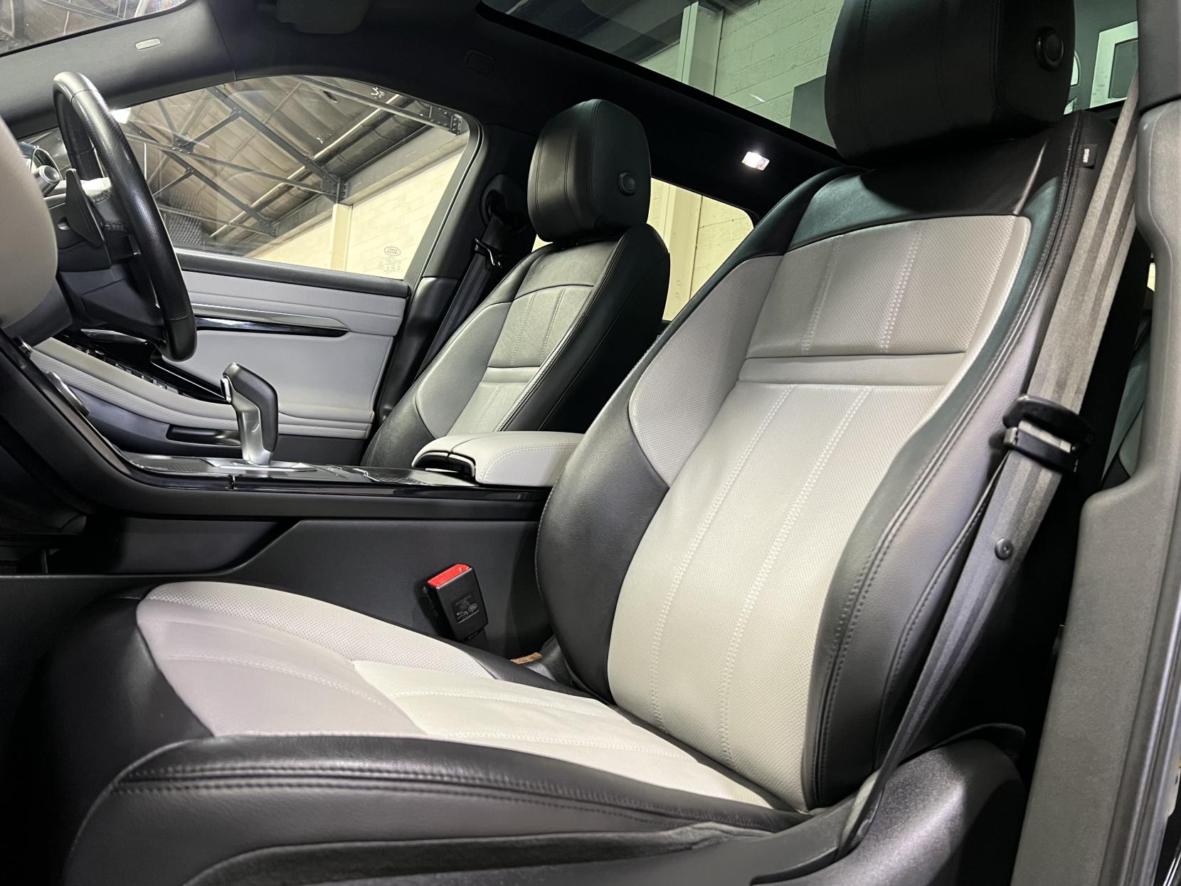Land Rover Range Rover Evoque 2.0 P200 MHEV R-Dynamic S SUV 5dr Petrol Auto 4WD Euro 6 (s/s) (200 ps)