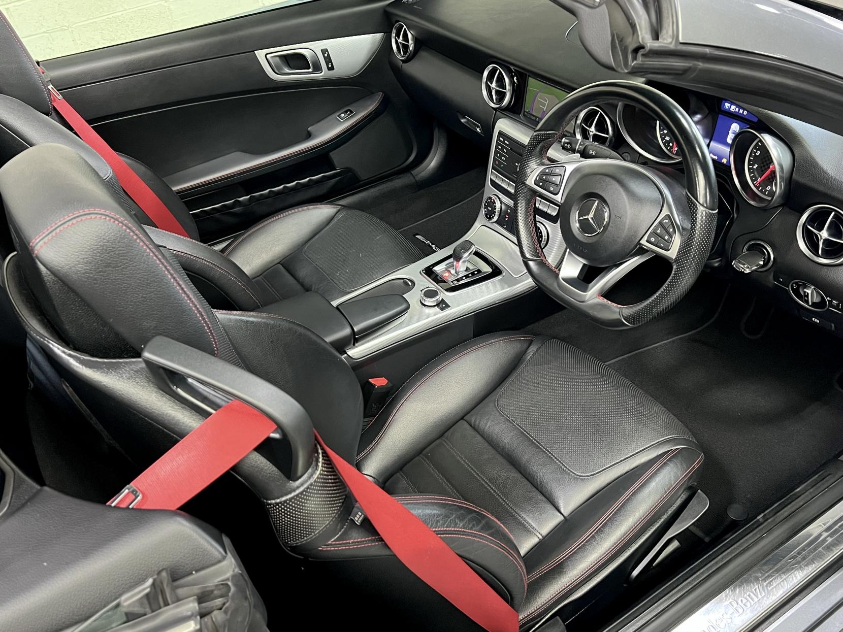 Mercedes-Benz SLC 2.0 SLC200 AMG Line Convertible 2dr Petrol G-Tronic Euro 6 (s/s) (184 ps)