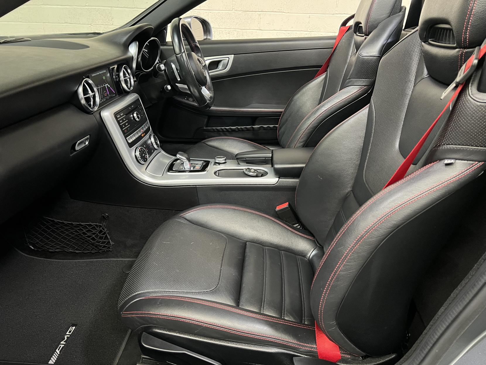 Mercedes-Benz SLC 2.0 SLC200 AMG Line Convertible 2dr Petrol G-Tronic Euro 6 (s/s) (184 ps)