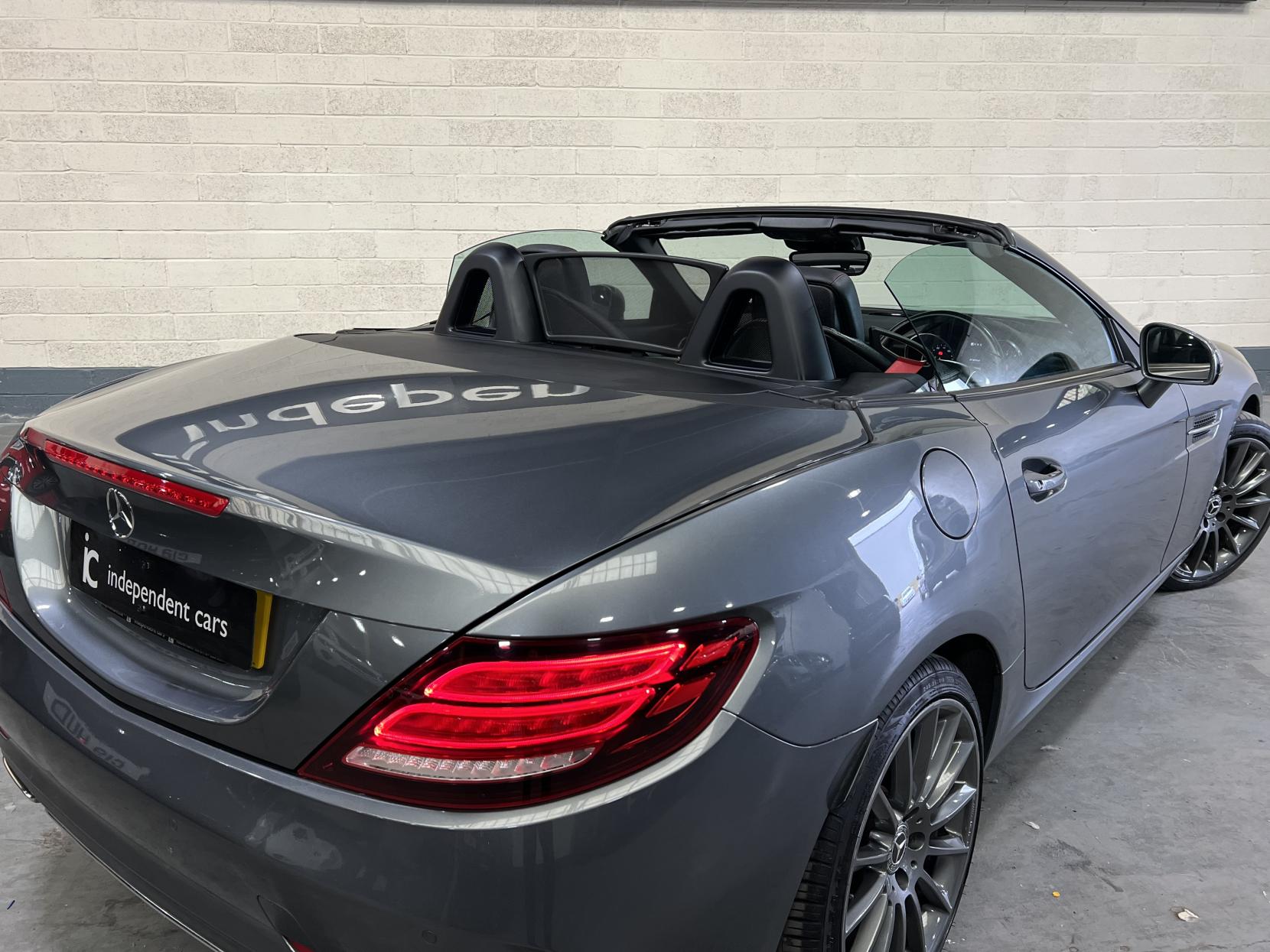 Mercedes-Benz SLC 2.0 SLC200 AMG Line Convertible 2dr Petrol G-Tronic Euro 6 (s/s) (184 ps)