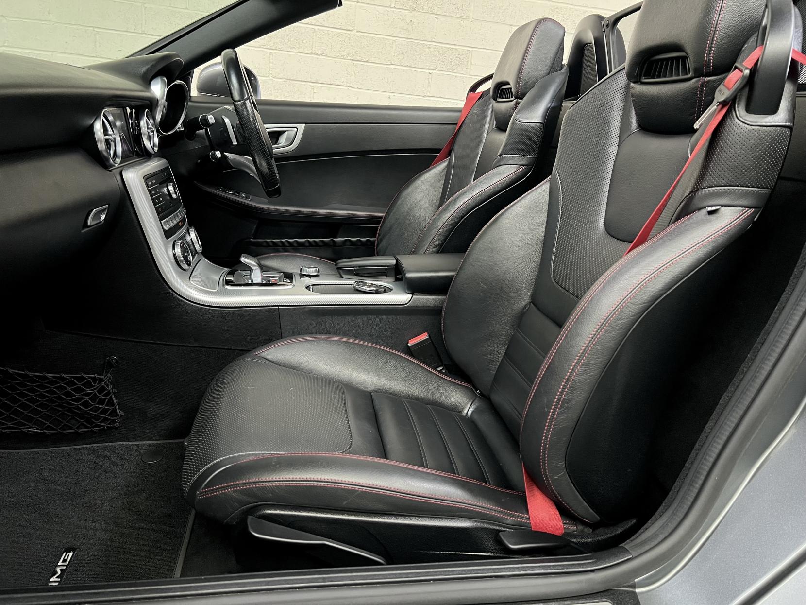 Mercedes-Benz SLC 2.0 SLC200 AMG Line Convertible 2dr Petrol G-Tronic Euro 6 (s/s) (184 ps)